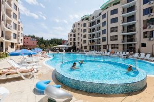 Water heater in swimming pool